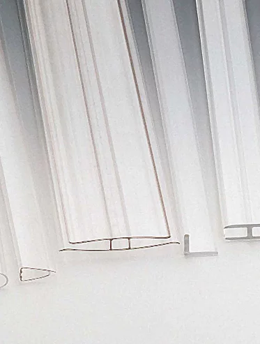 Profile-en-polycarbonate-transparent